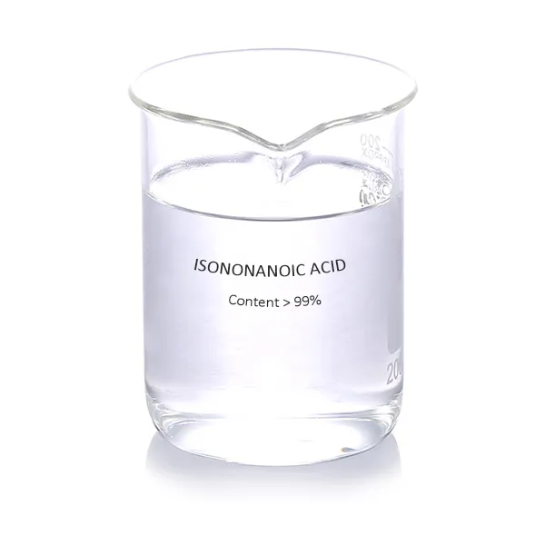 Amostra de Isononanoic Acid num copo de vidro transparente